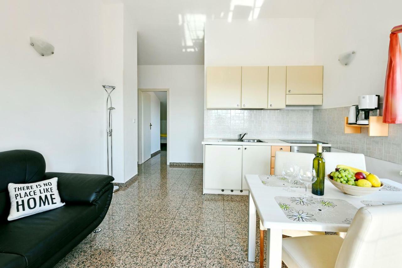 Apartman Del Mar Appartement Poreč Buitenkant foto